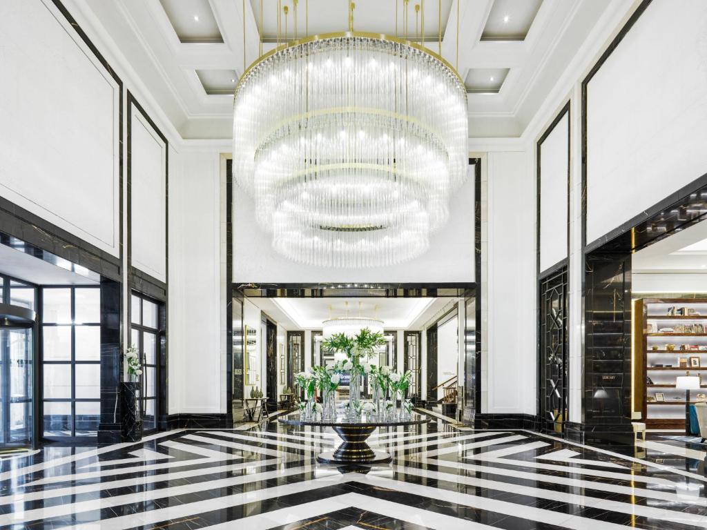 Fairmont Amman Lobby