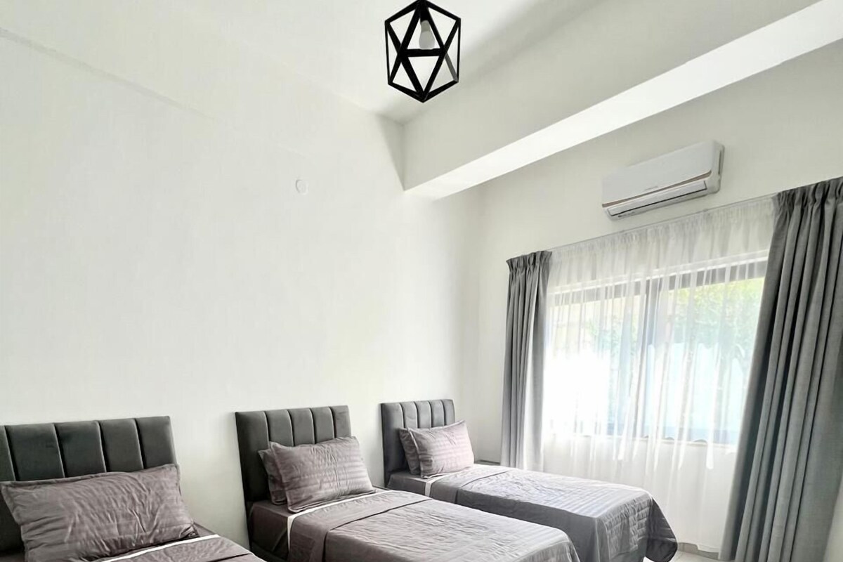 Jordan Tower Hotel Triple Room