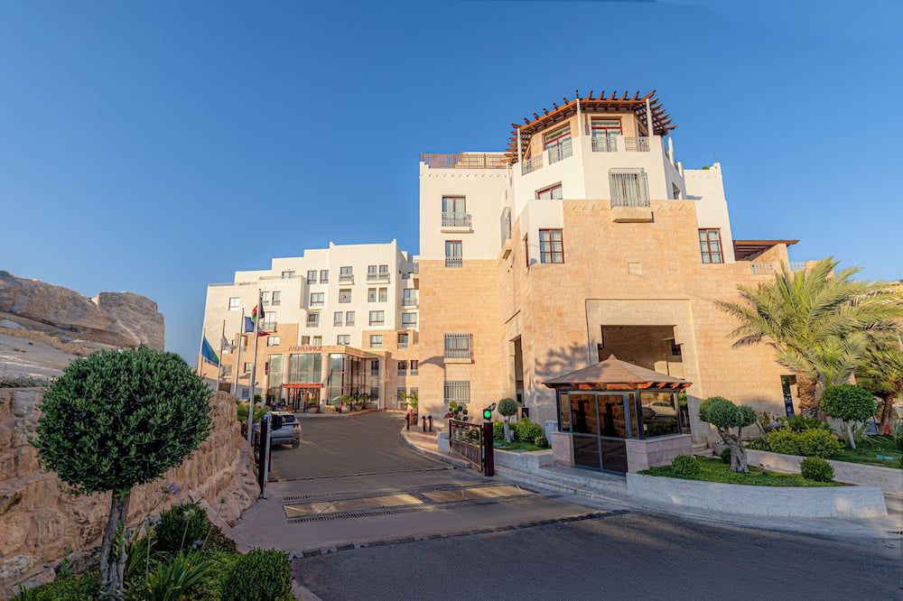 Mövenpick Resort Petra Entrance