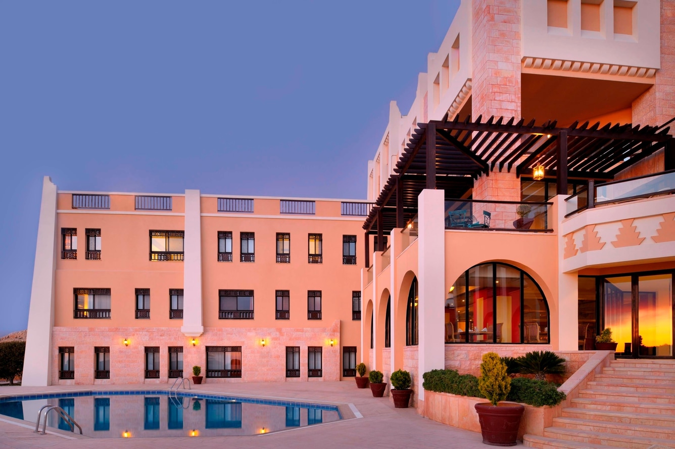Petra Marriott Hotel Sunset Entrance