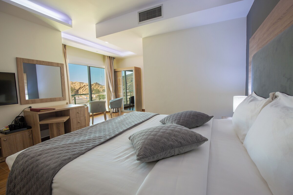 Petra Moon Hotel Room