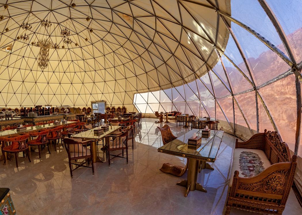 Memories Aicha Luxury Camp Dome Dining