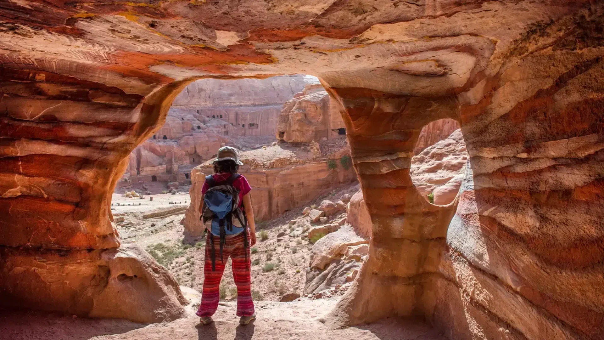 2-Day Petra & Wadi Rum Adventure: Ancient City & Desert Wilderness