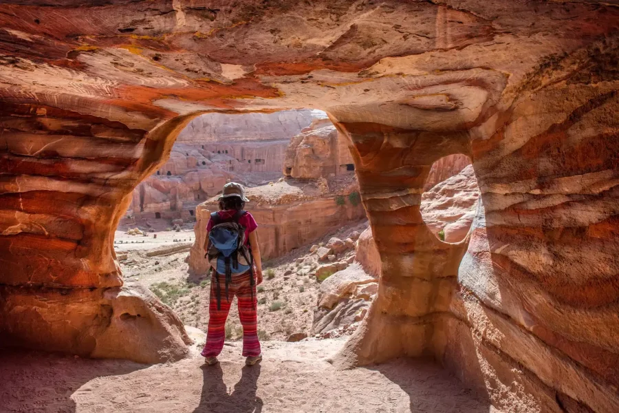 2-Day Petra & Wadi Rum Adventure: Ancient City & Desert Wilderness